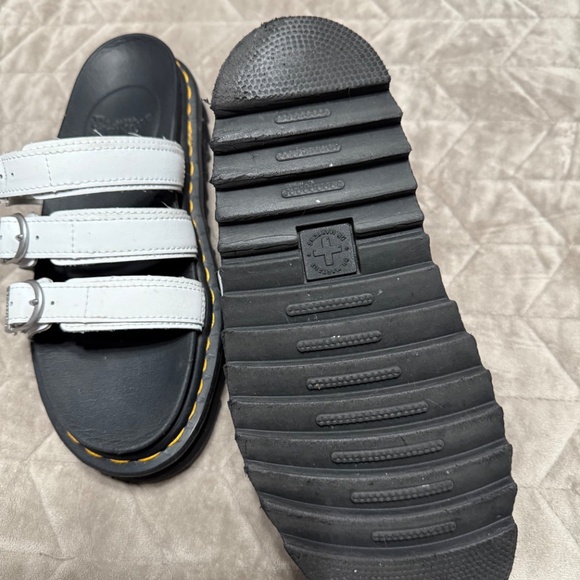 Dr Martens AirWave Sandals white size 7 - Picture 3 of 4